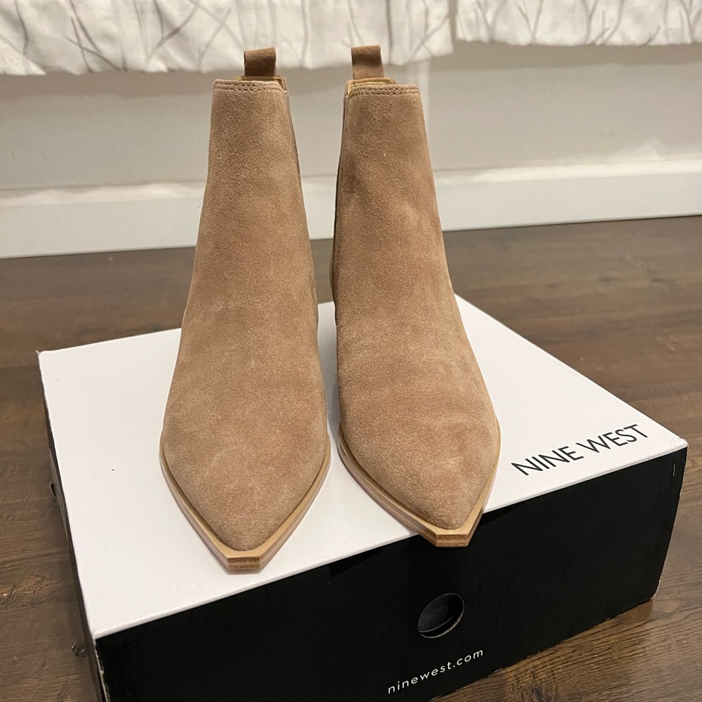 👢Nine West Danzy Chelsea bootie ❤️